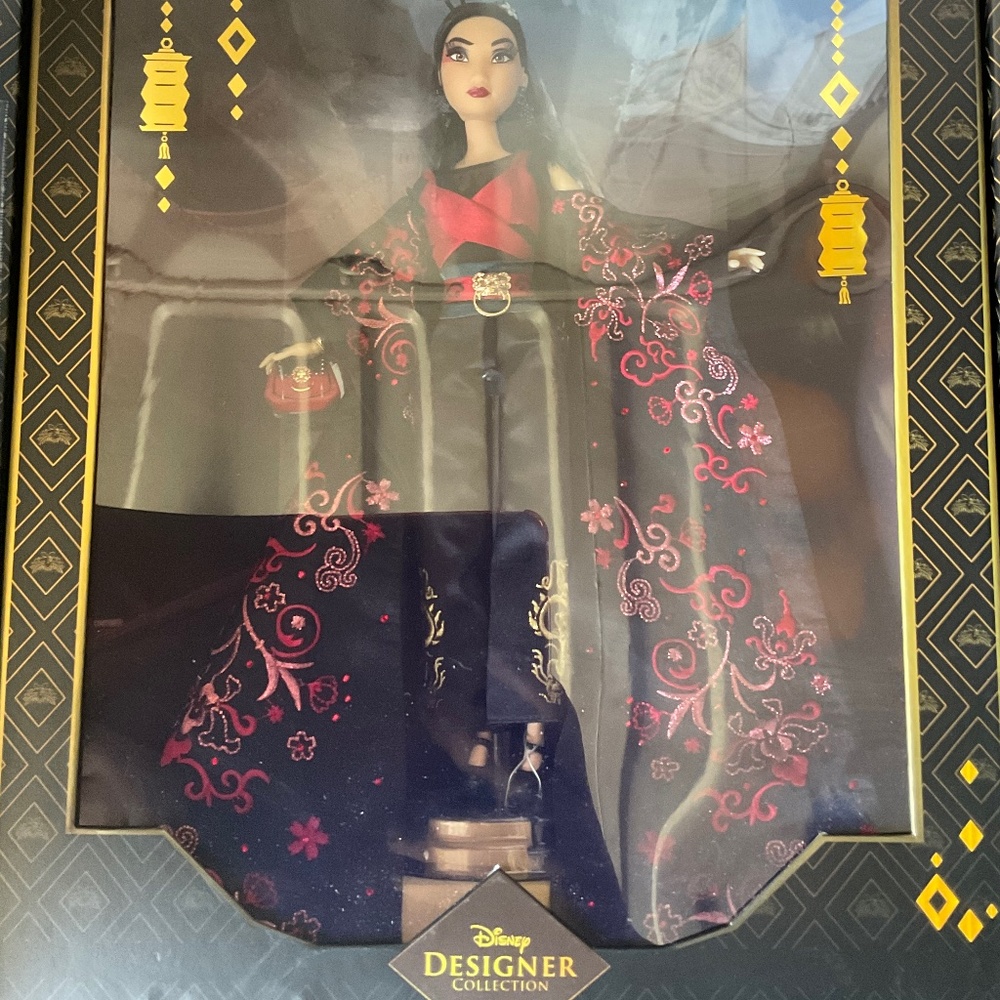 Disney limited edition Mulan doll